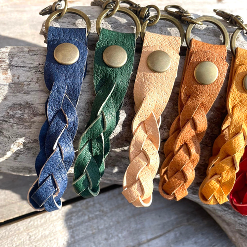 三つ編みキーホルダー【イノシシ革・ジビエレザー】 キーリング ジビエ