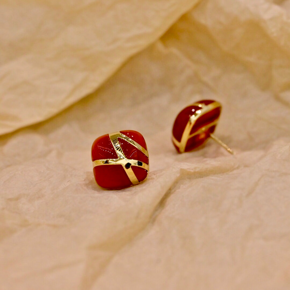 赤メノウピアスk18 新品