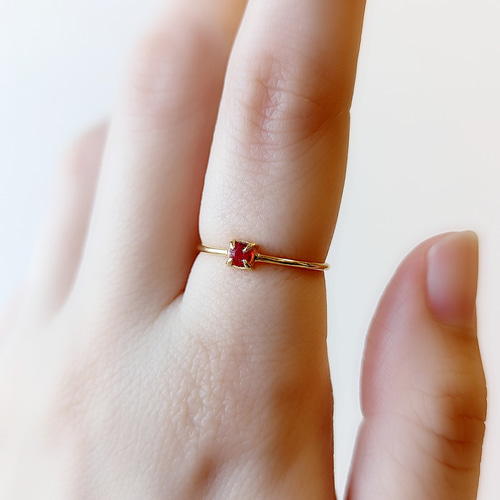 ★値下げ★鑑別メモ付き　天然石　サファイア　リング　フリーサイズ 天然石 ブルーサファイア 一粒リング 桜色 SILVER925/18KGP 5号