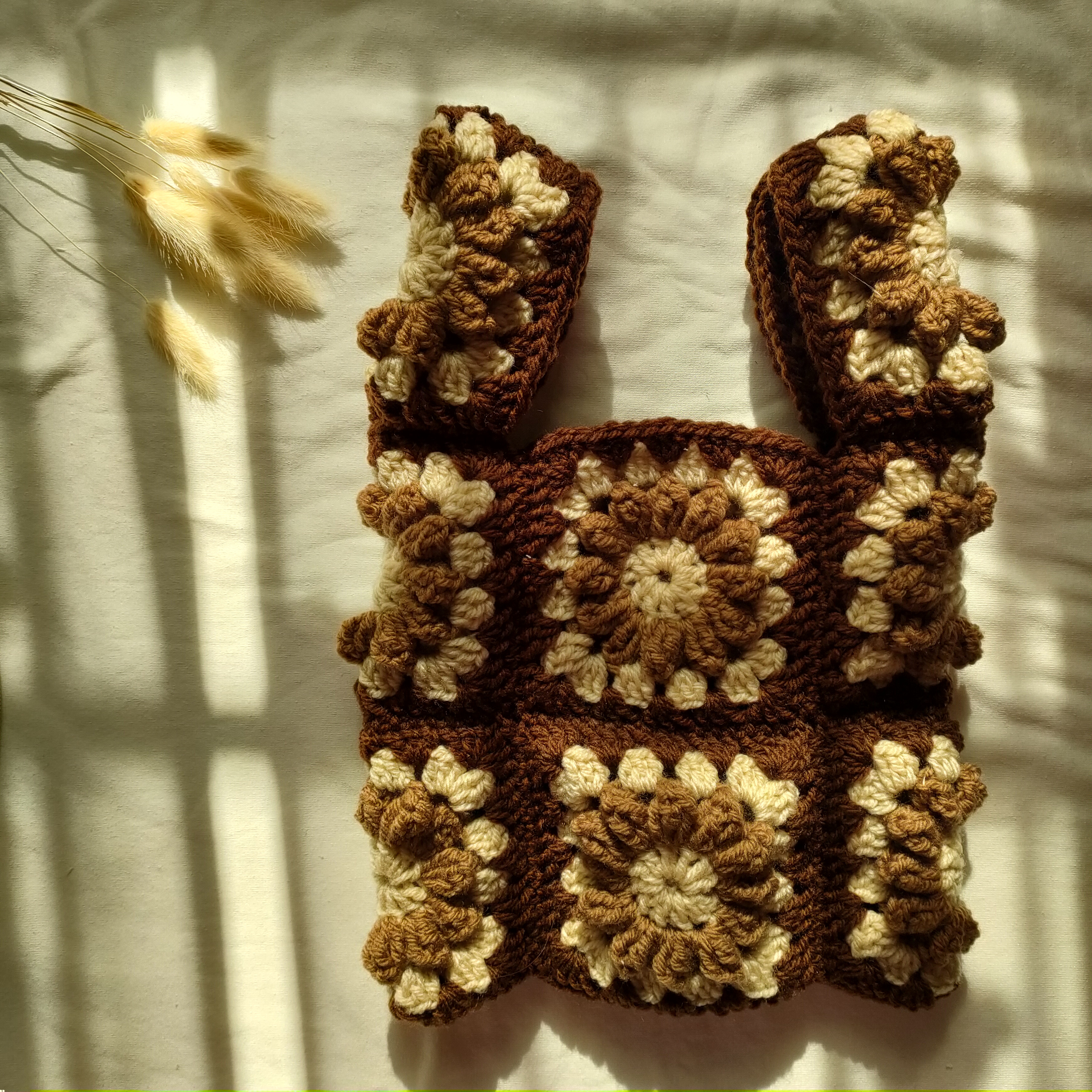 花モチーフ　グラニー編み　毛糸　バッグ　ブルー　ブラウン　ピンク