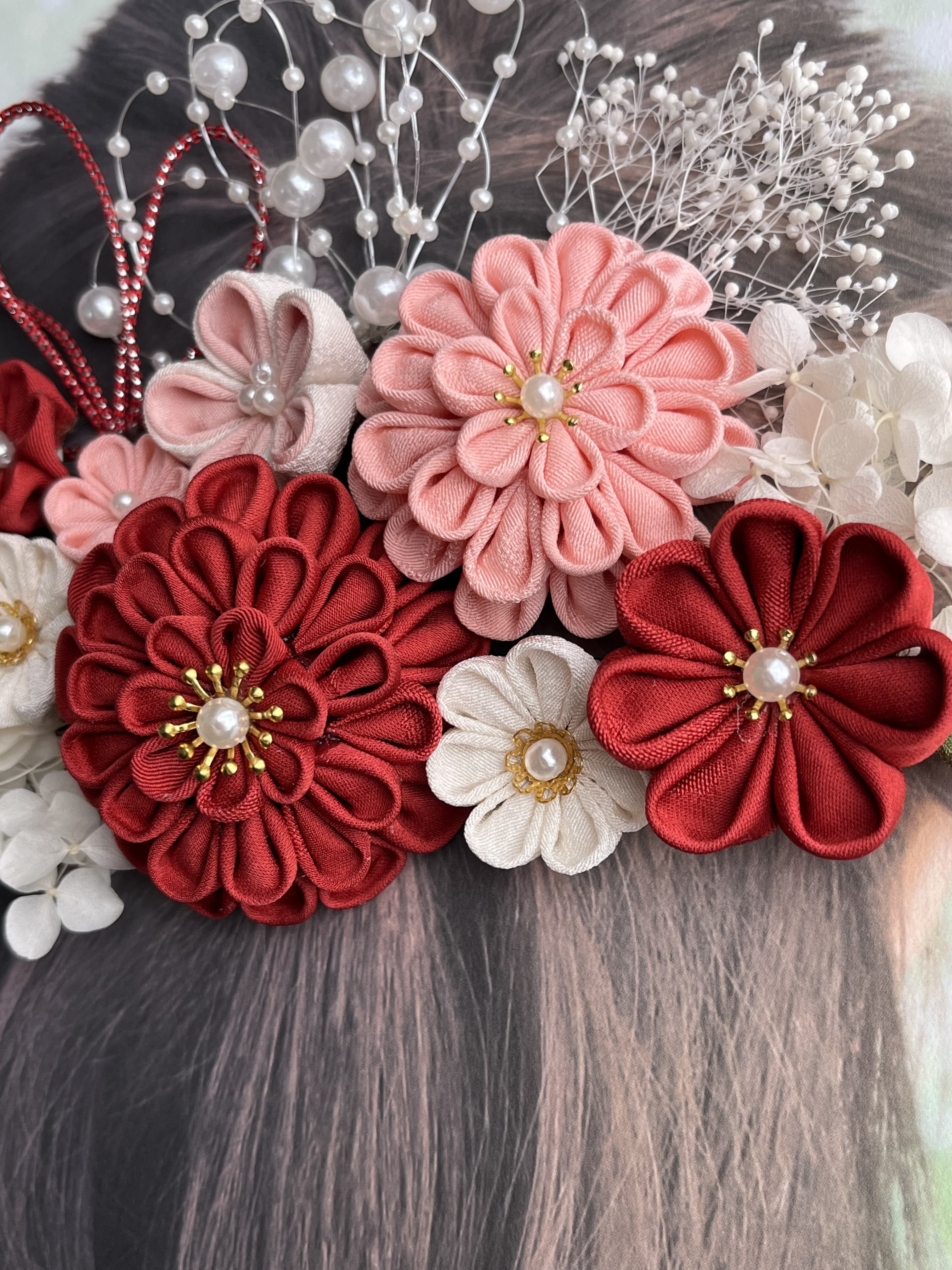 【受注製作】101 和装髪飾り　赤　ピンク　つまみ細工　結婚式　成人式　成人式　卒業式　袴　ちょい足し　かすみ草