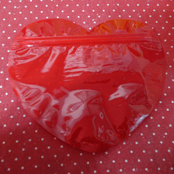 赤いハートのジップバッグにパンダクッキー２種類詰め合わせ♪(*^▽^*) 7枚目の画像