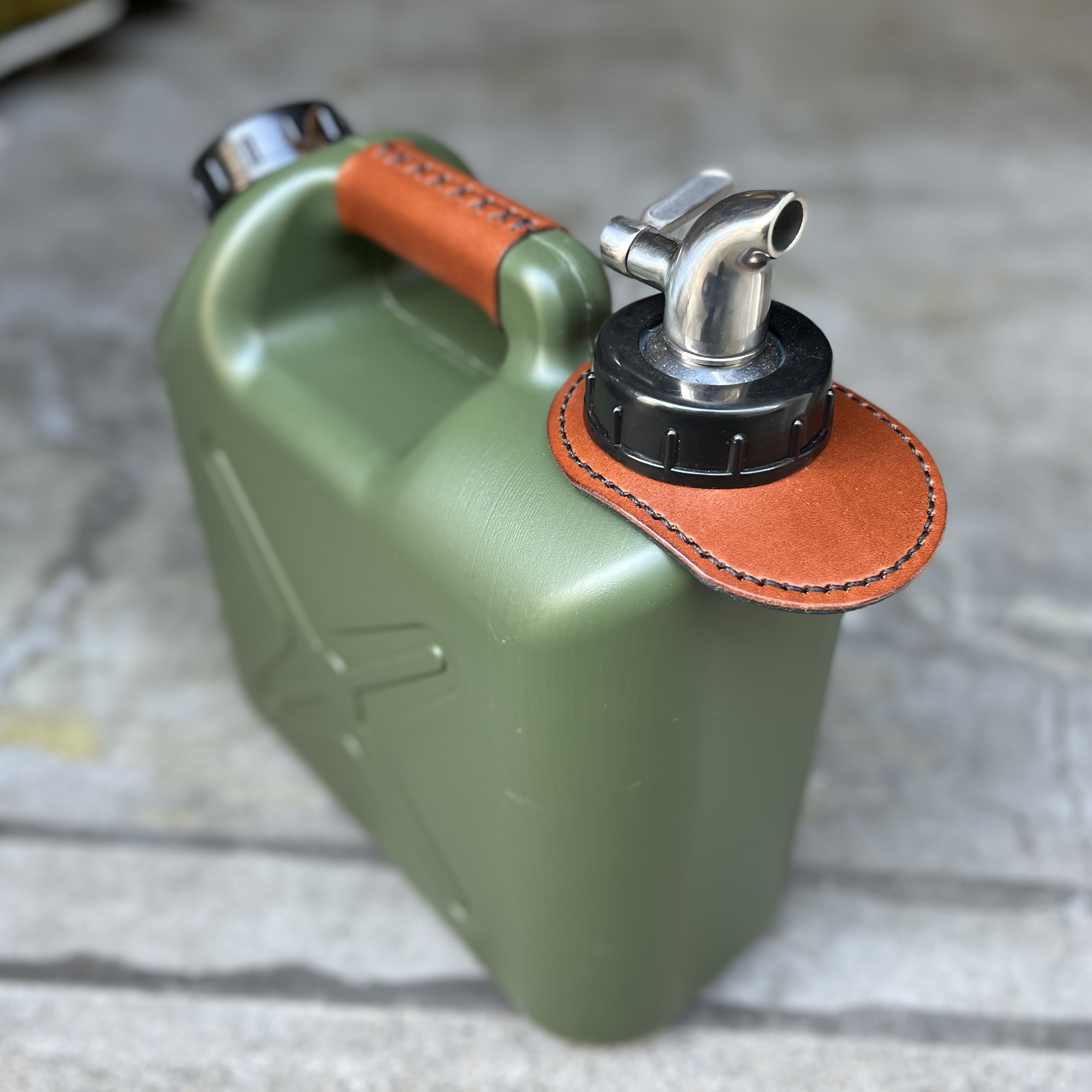 カスタムウォータータンク5L／サンド 完成品】カスタムウォータータンク5L／サンド&マスタード
