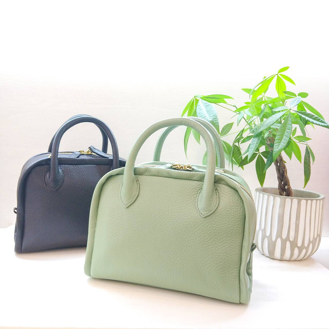 【牛革】２WAYミニボストンバッグ〈3色展開〉　本革　軽い　ハンドバッグ　ショルダーバッグ　M2162