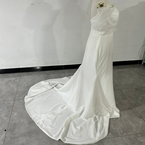 フランス風 ウエディングドレス オフホワイト オフショルダー 胸元  