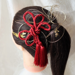NEW☆ポニーテール 水引アレンジ　レッド紐タッセルリボン　赤 ヘッドパーツ 成人式 卒業式 髪飾り　金箔 2枚目の画像