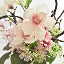【ひな祭りにもピッタリ】マグノリアと桜の和アレンジ　桜　春　上品　ピンク 2枚目の画像