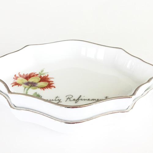 花柄の変形オーバル小皿2枚セット（紫の花） 豆皿 おしゃれ 上品