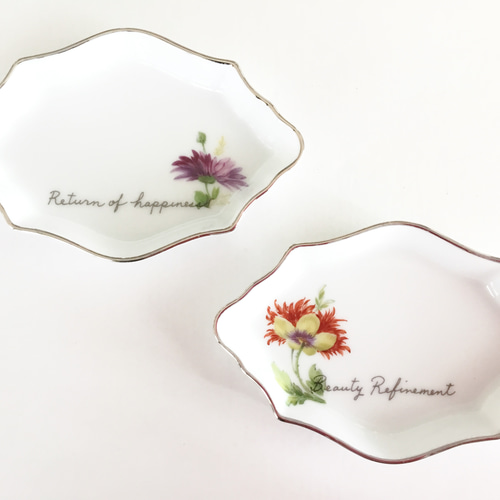 花柄の変形オーバル小皿2枚セット（紫の花） 豆皿 おしゃれ 上品