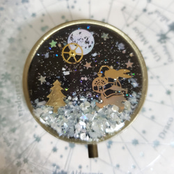 シマエナガ❁⃘*.゜レジンピルケース 雪の結晶 ハンドメイド レジン ピルケース 小物ケース シマエナガ 星 月