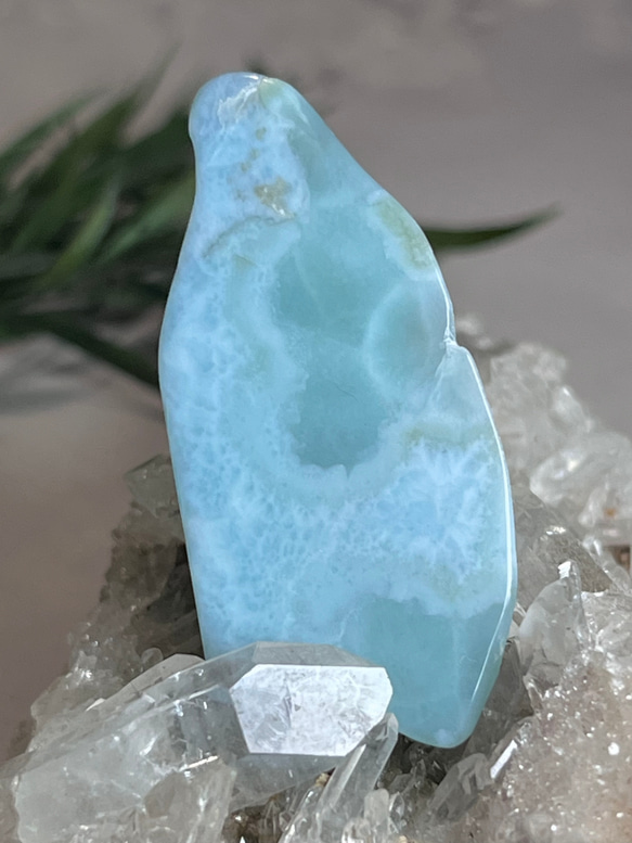 愛と平和の守護石✨　 ラリマー　タンブル　原石 2枚目の画像