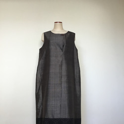 茶色の大島紬からコクーンシルエットのジャンパースカート      着物リメイク 2枚目の画像