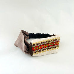 ヨーロッパ製アンティーク刺繍リボンがかわいい　ヘアバンド 2枚目の画像