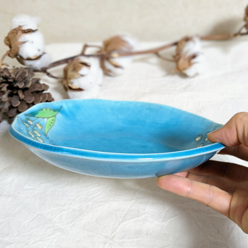 お花のカタチの器(中)すずらん柄 中皿 アトリエ翡翠 通販 17118564