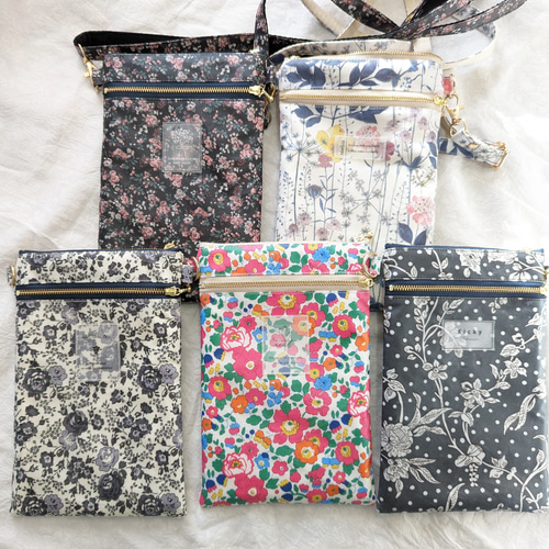 リバティ ラミネート スマホショルダー スマホポーチ サコッシュ