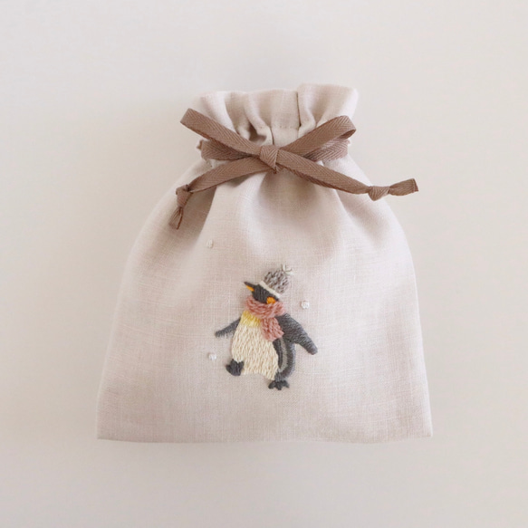ペンギンの冬のお散歩 手刺繍巾着袋 ポーチ Chalet de Pon 通販