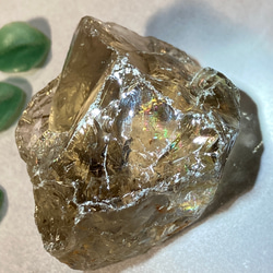 ルチル内包✨ レインボー スモーキークォーツ 　かち割り　水晶　原石 6枚目の画像