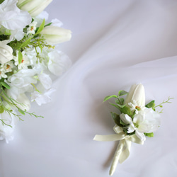 ピュアホワイトなクラッチブーケ　ブライダルブーケ　ブライダル　結婚式　ウェディング　造花　 10枚目の画像