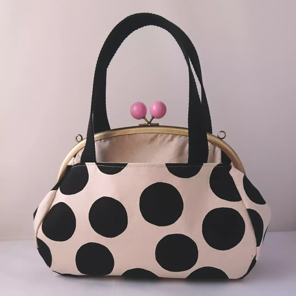 たっぷり入る！がま口バッグ white & black dot トートバッグ さんけい 