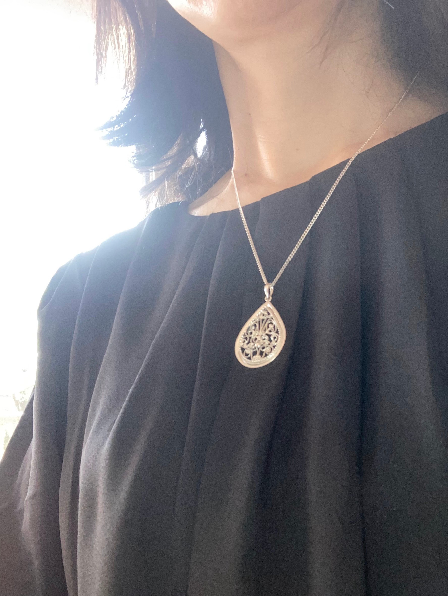 しずくのペンダント