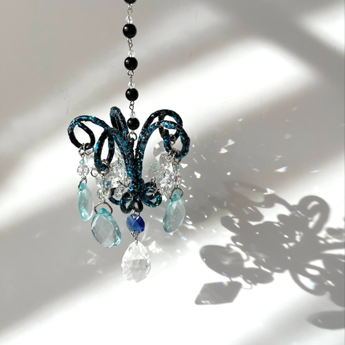 青く輝くサンキャッチャー シャンデリアオーナメント モビール