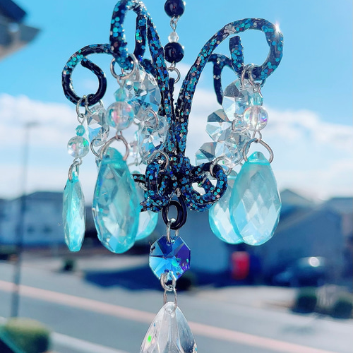 青く輝くサンキャッチャー シャンデリアオーナメント モビール