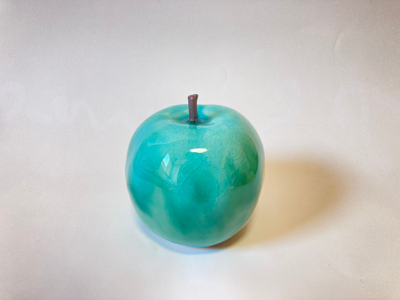 ワケありの逸品　トルコブルーガラス釉のリンゴ 1枚目の画像