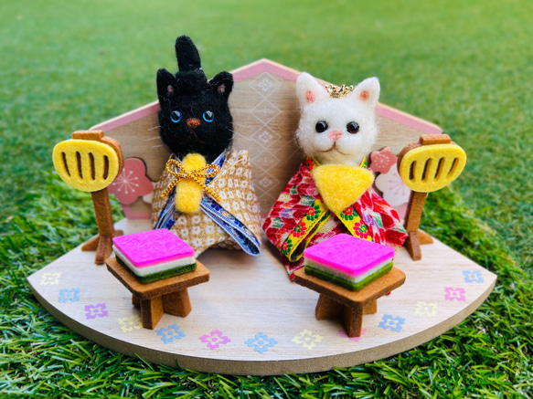 フェルトで作成した猫ちゃんの可愛い雛飾り 羊毛フェルト petit balon  