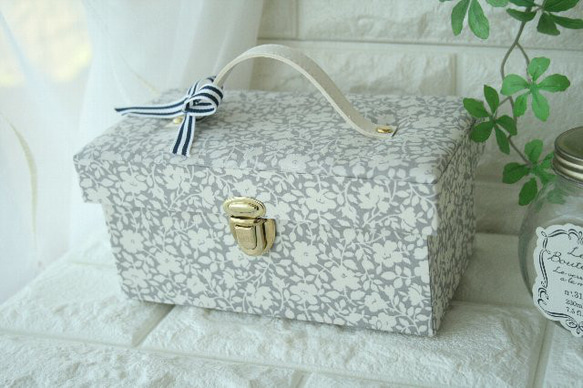 sale!! マネートランク 貯金箱 小物入れ フロリエット 小銭入れ