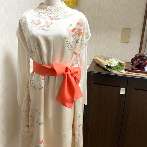 お値下げ……リメイク着物チュニックL後ろ裾フリルフレアー袖刺繍