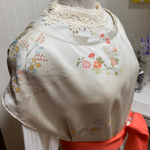 お値下げ……リメイク着物チュニックＬ後ろ裾フリルフレアー袖刺繍 お値下げ……リメイク着物チュニックL後ろ裾フリルフレアー袖刺繍