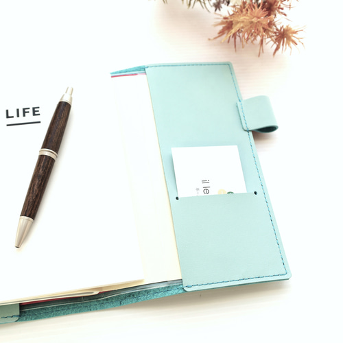 ご確認用 牛革 ティファニーブルー 手帳カバー ジブン手帳 ターコイズ ご確認用 牛革 ティファニーブルー A5 手帳カバー - メルカリ
