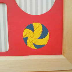 【繋げ】木刺繍フォトフレーム　バレーボールと「繋げ」 3枚目の画像