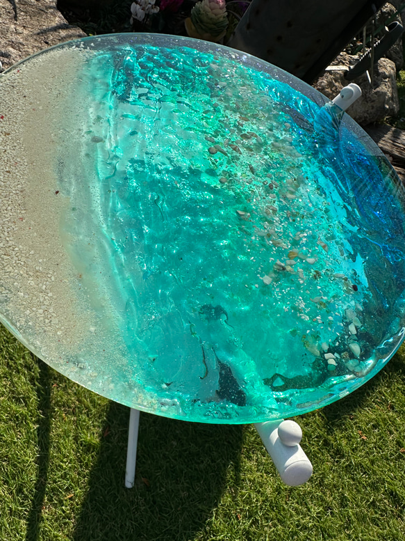新作　ホワイトムーンビーチ　エメラルドの海　ガラスサイドテーブル丸 〜Minamo〜　table  Sea 9枚目の画像