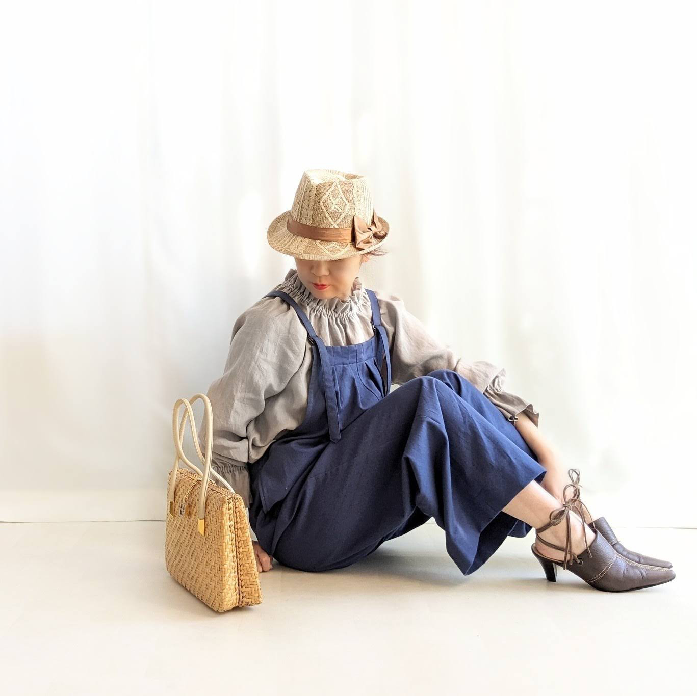 大人のためのサロペットパンツ（瑠璃色　コットンツイル）