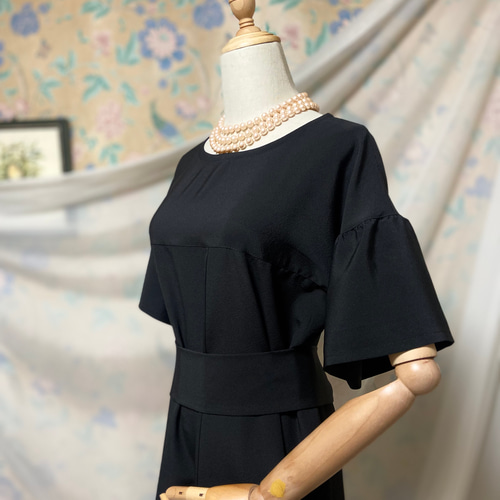 着物リメイク　黒留袖ロングドレス 着物リメイク 黒留袖 ロングドレス 四季の花々 友禅染め