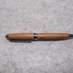 御山杉　神様の木　椿油仕上げ　回転式ヨーロピアンボールペン 2枚目の画像