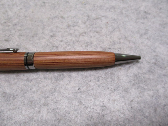 御山杉　神様の木　椿油仕上げ　回転式ヨーロピアンボールペン 10枚目の画像