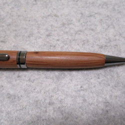 御山杉　神様の木　椿油仕上げ　回転式ヨーロピアンボールペン 5枚目の画像