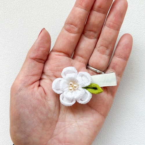 選べるカラーとパーツ】小梅のヘアクリップ つまみ細工 ヘアピン otowa