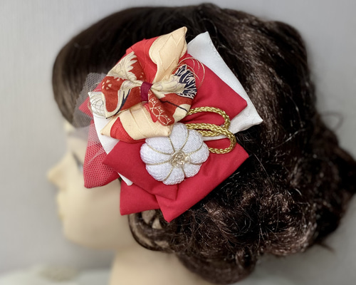 牛　レトロモダン　和装髪飾り　七五三等♛︎no.196 &蝶々&ダブルリボン 牛 レトロモダン 和装髪飾り 七五三等♛︎no.196 &蝶々&ダブルリボン