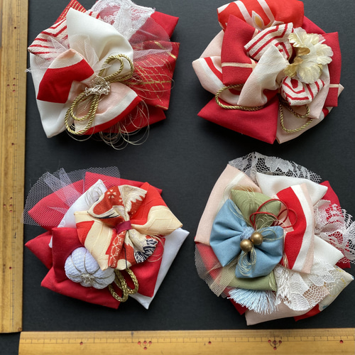 和装 髪飾り 七五三 ヘアアクセサリー アンティーク 赤リボン