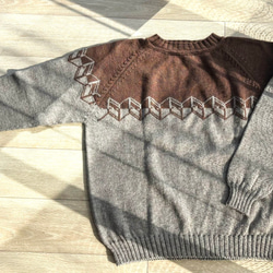 手編み 男性セーター（茶＆グレー） 2枚目の画像