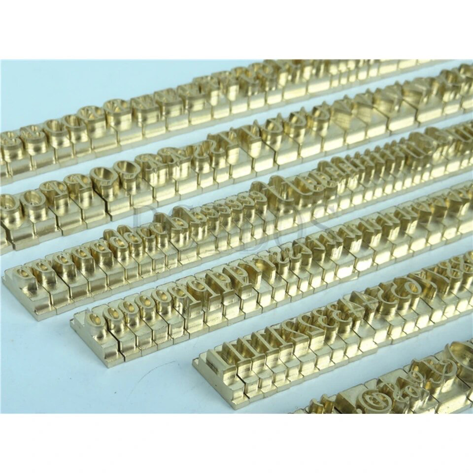 【アルファベット　刻印】名前刻印　真鍮　レザークラフト　箔押し　名前