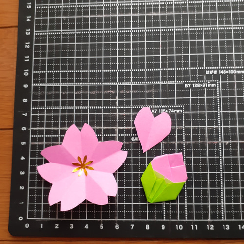 春の壁面飾り 桜とつぼみ】入園 入学 雑貨・その他 m☆u(只今発送まで1