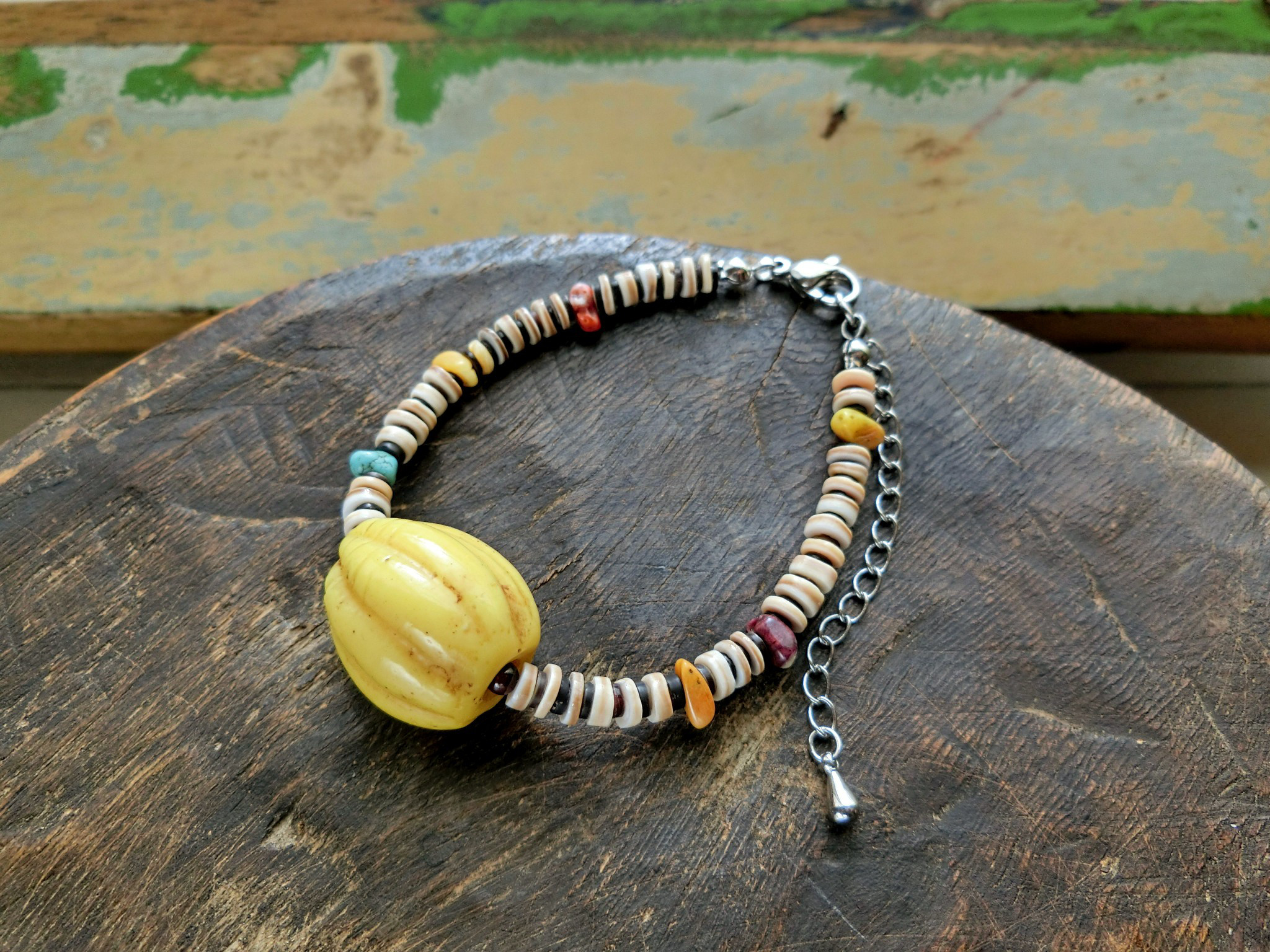 ニューギニア玉のヒシブレスレット