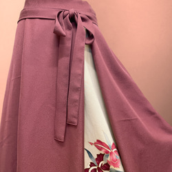 アクセントカラースカート フォーマル 着物リメイク ウエストゴム 和柄 調整付 フリーサイズ くすみピンク B60109 4枚目の画像