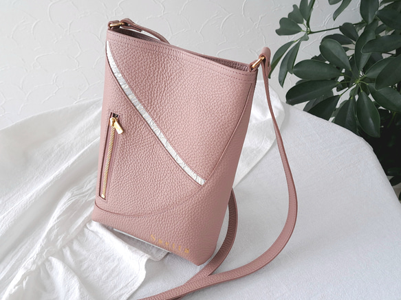 アシンメトリーショルダーバッグ / ピンクベージュ /着物/ 縦型 / ミニ