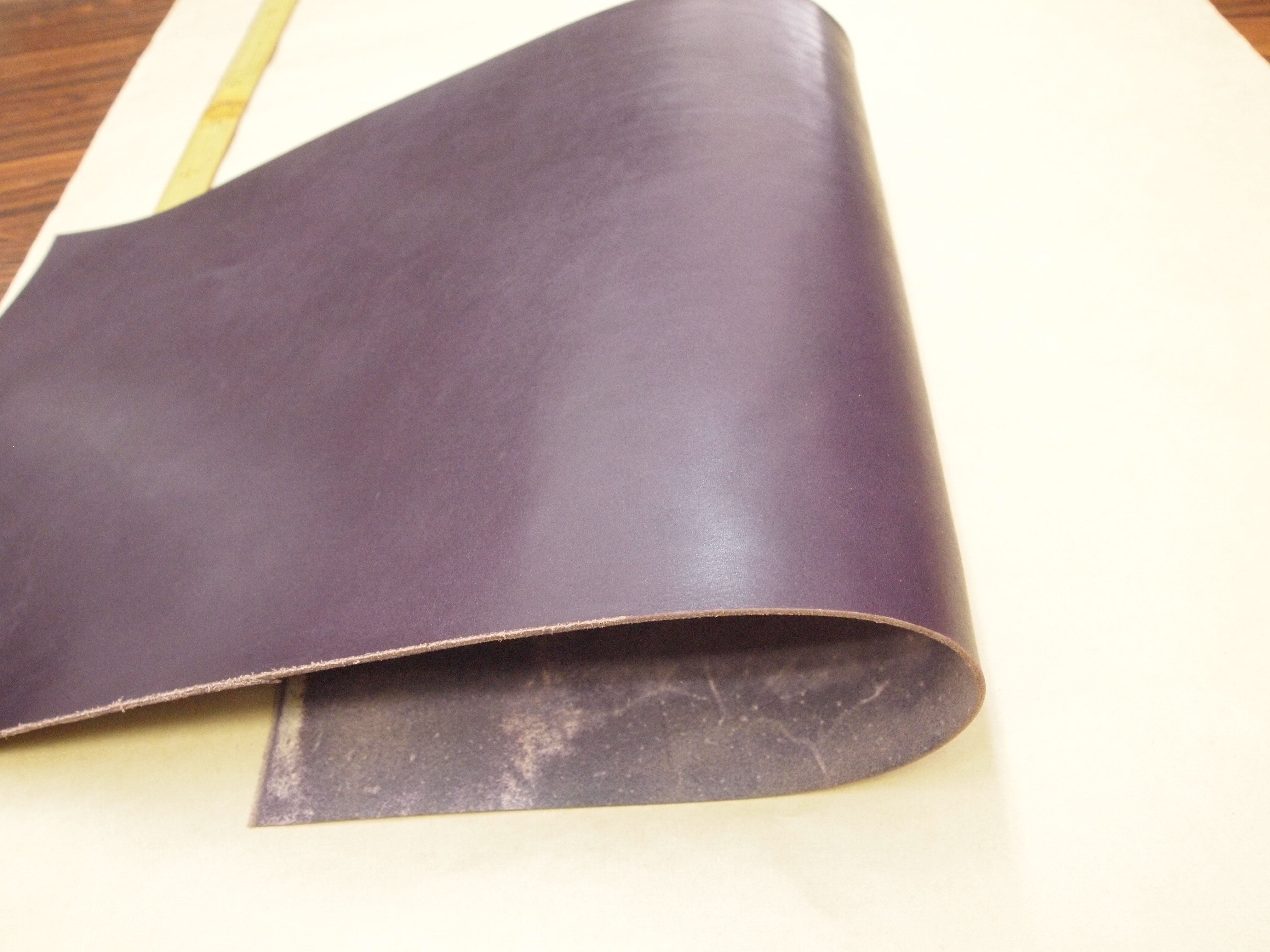 姫路レザー　30cm幅×70cm（21ds程度）　2.0mm　シアロ　パープル　ma231004　皮革　レザー　革