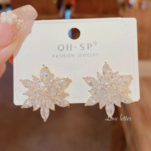 キラキラフラワービジューピアス イヤリング ゴールド 韓国 花 上品 高